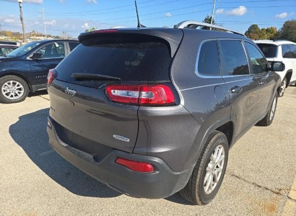 Used 2018 Jeep Cherokee Latitude Plus 4x4 SUV