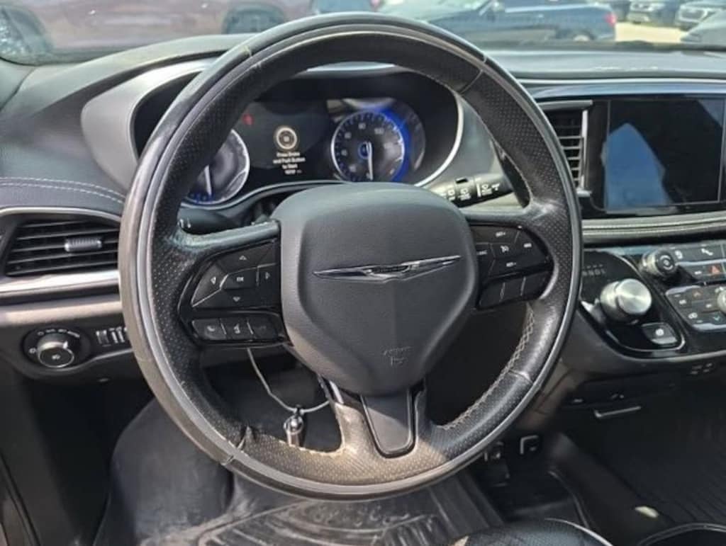 Used 2019 Chrysler Pacifica Limited Van Passenger Van