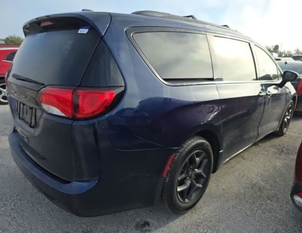 Used 2018 Chrysler Pacifica Touring L Plus Van