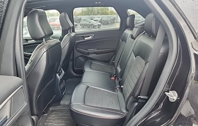 2023 Ford Edge ST photo 4