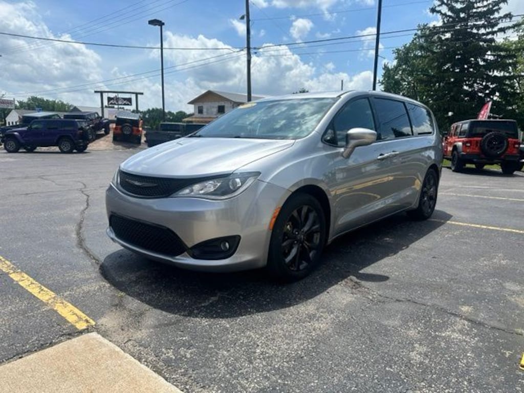 Used 2018 Chrysler Pacifica Touring Plus Van