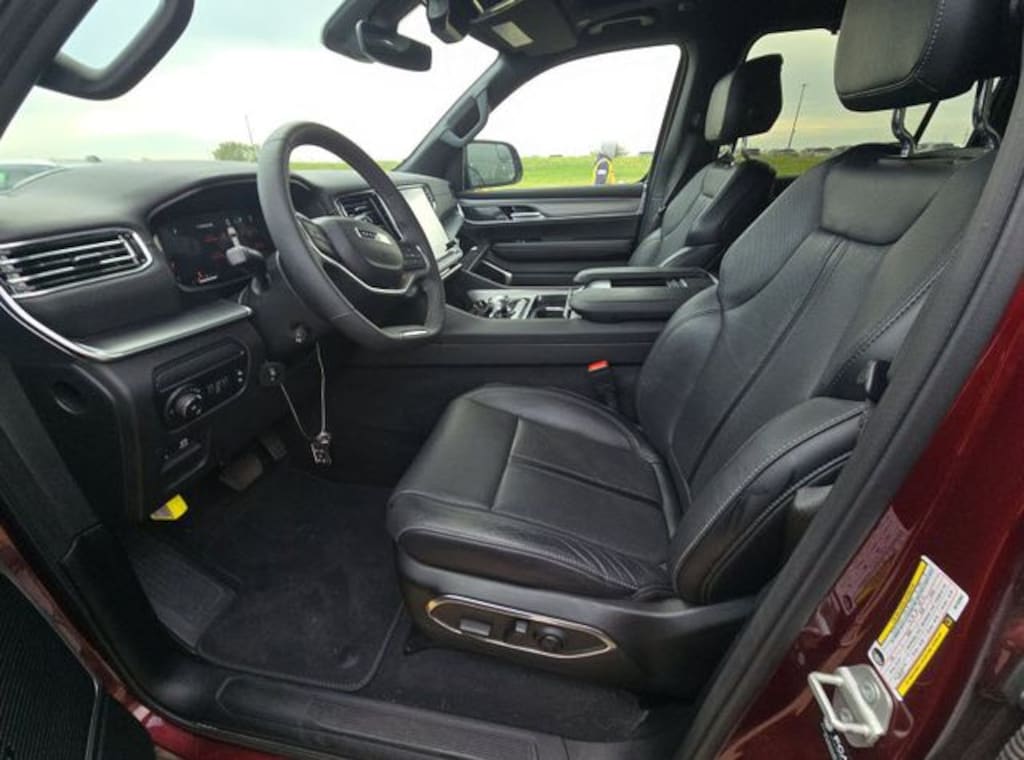 Used 2024 Jeep Wagoneer Series II SUV