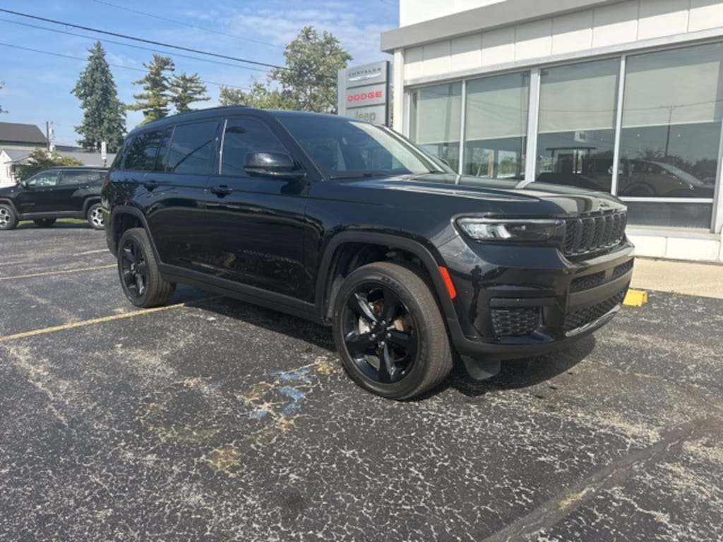Used 2022 Jeep Grand Cherokee L Laredo SUV