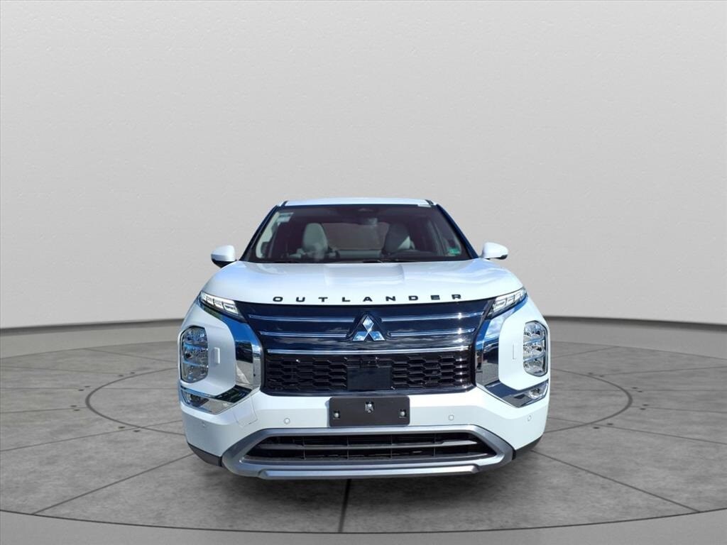 New 2025 Mitsubishi Outlander SE SUV