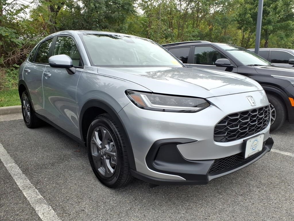 2026 Honda HR-V LX photo 2