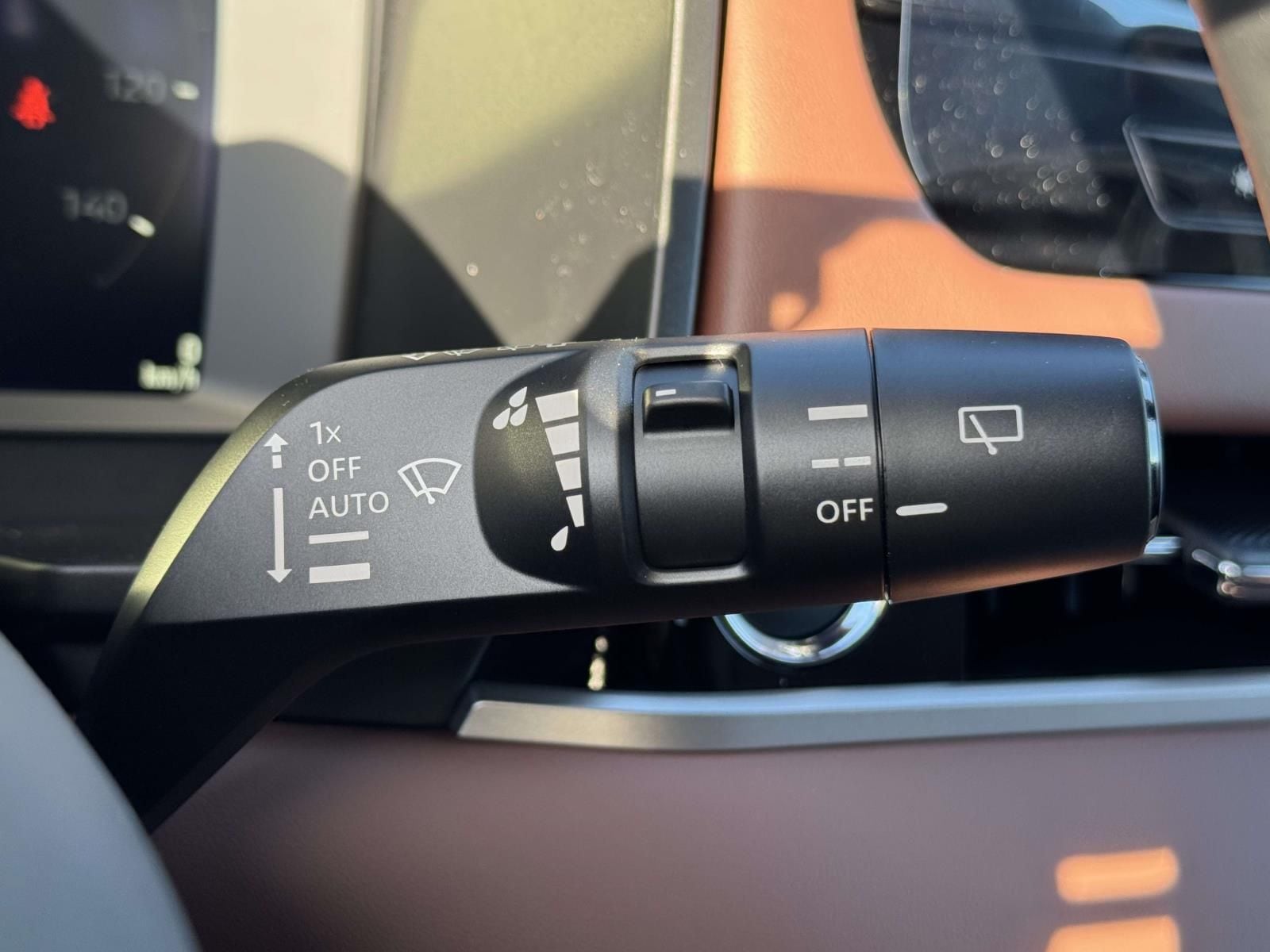 2026 Mitsubishi Outlander SEL - Photo 18