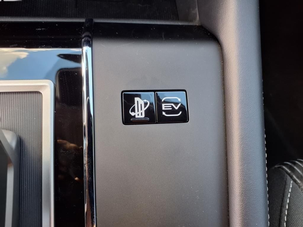 2025 Mitsubishi Outlander Plug-in Hybrid ES - Photo 21