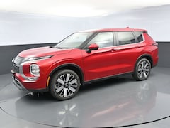 2025 Mitsubishi Outlander SE SUV
