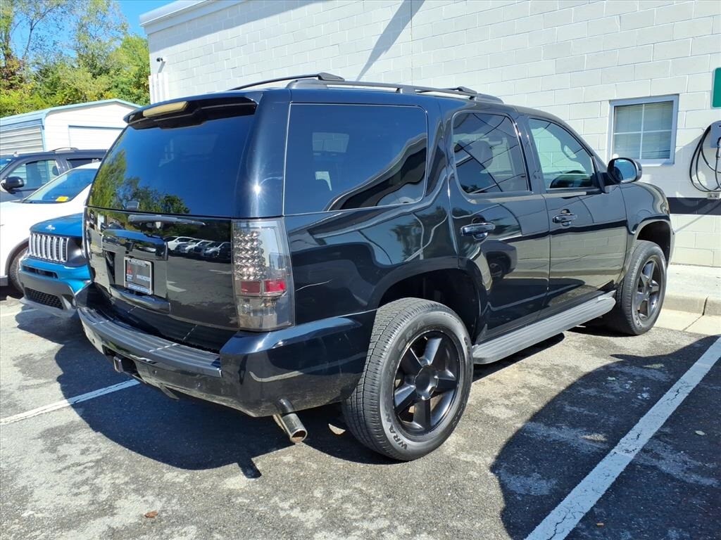 2013 Chevrolet Tahoe LT photo 3