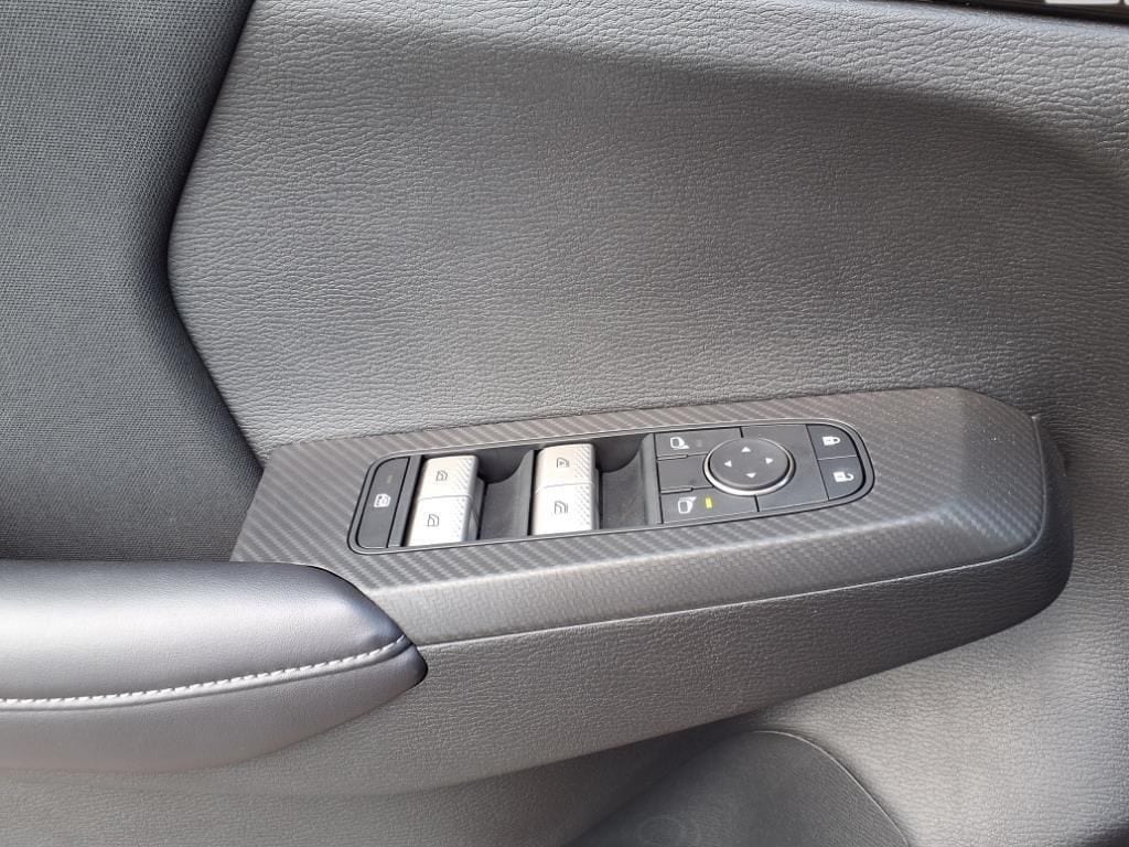 2025 Mitsubishi Outlander Plug-in Hybrid ES - Photo 25