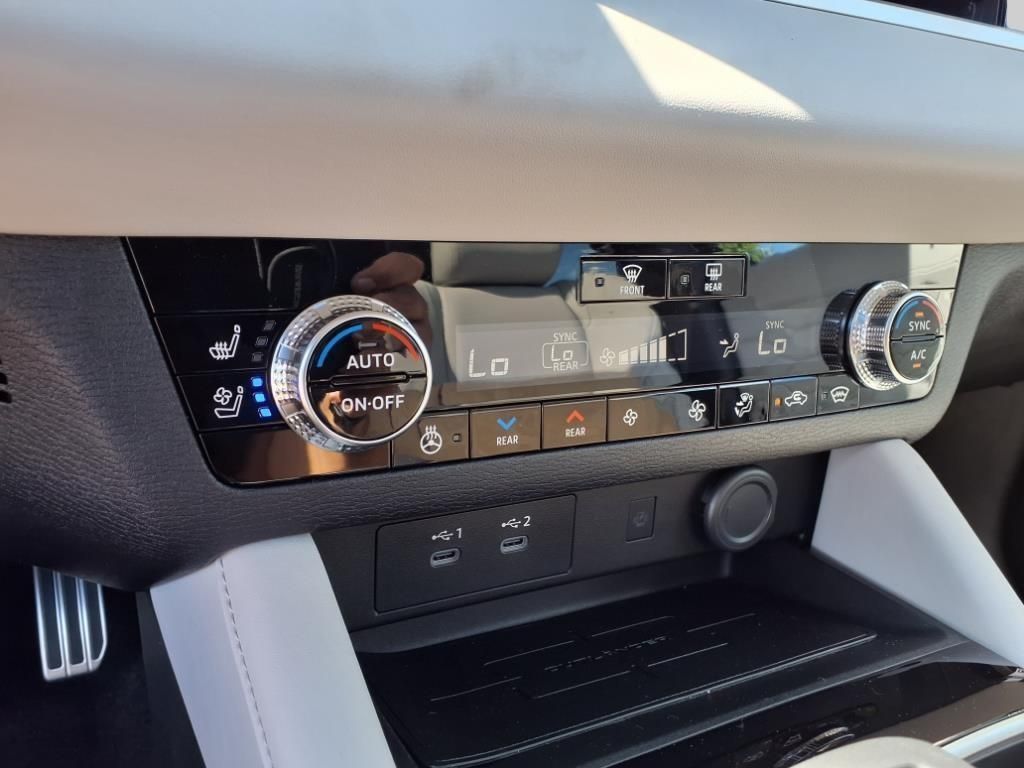 2025 Mitsubishi Outlander SEL Platinum Edition - Photo 21
