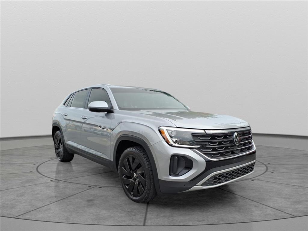 2024 Volkswagen Atlas Cross Sport SE Technology photo 2