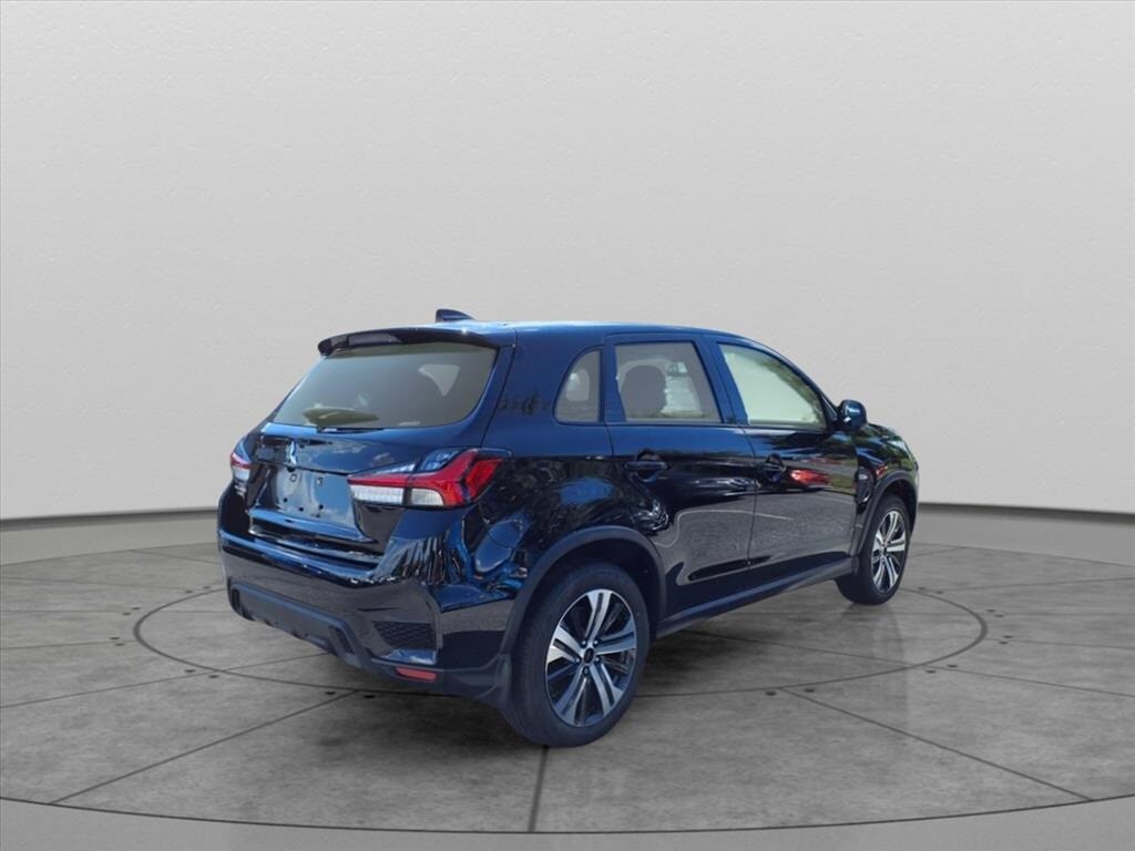 2025 Mitsubishi Outlander Sport ES photo 4