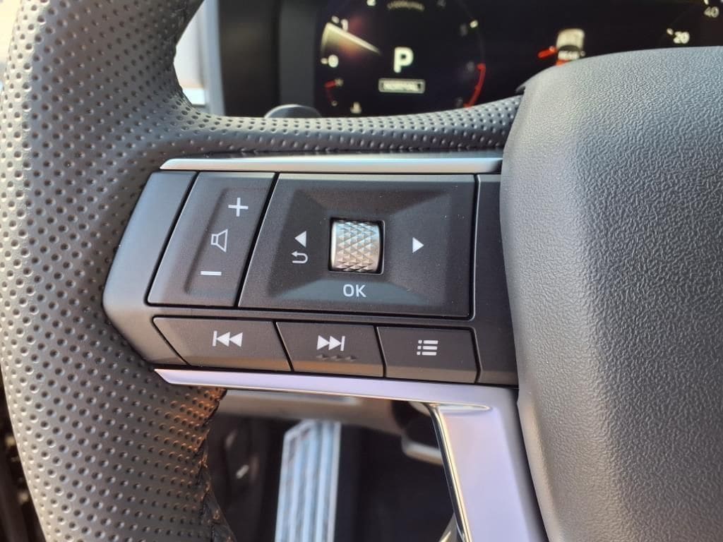 2025 Mitsubishi Outlander SEL Platinum Edition - Photo 19