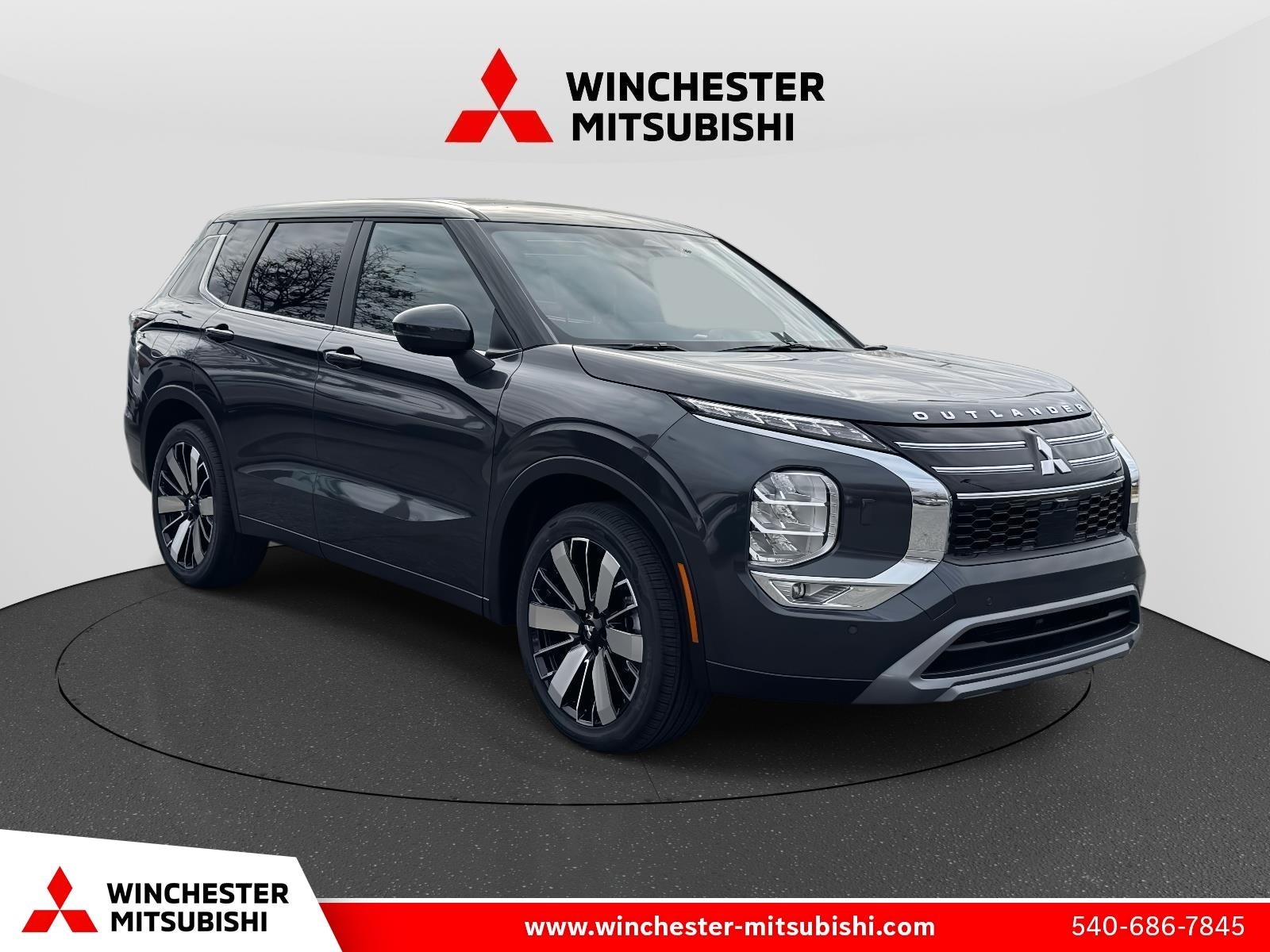 2025 Mitsubishi Outlander SE's photo