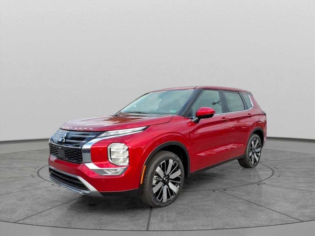 2025 Mitsubishi Outlander SE's photo