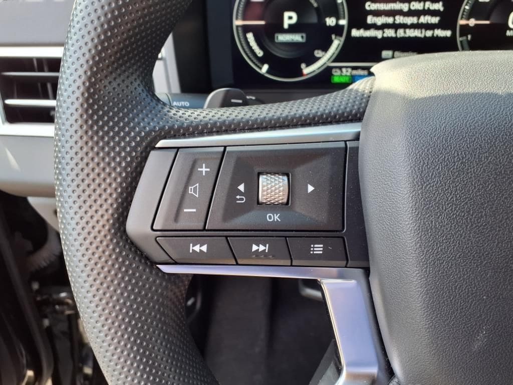 2025 Mitsubishi Outlander Plug-in Hybrid ES - Photo 15