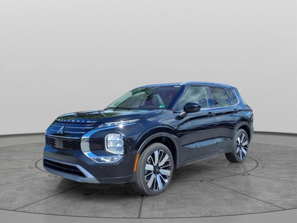 2025 Mitsubishi Outlander SEL's photo