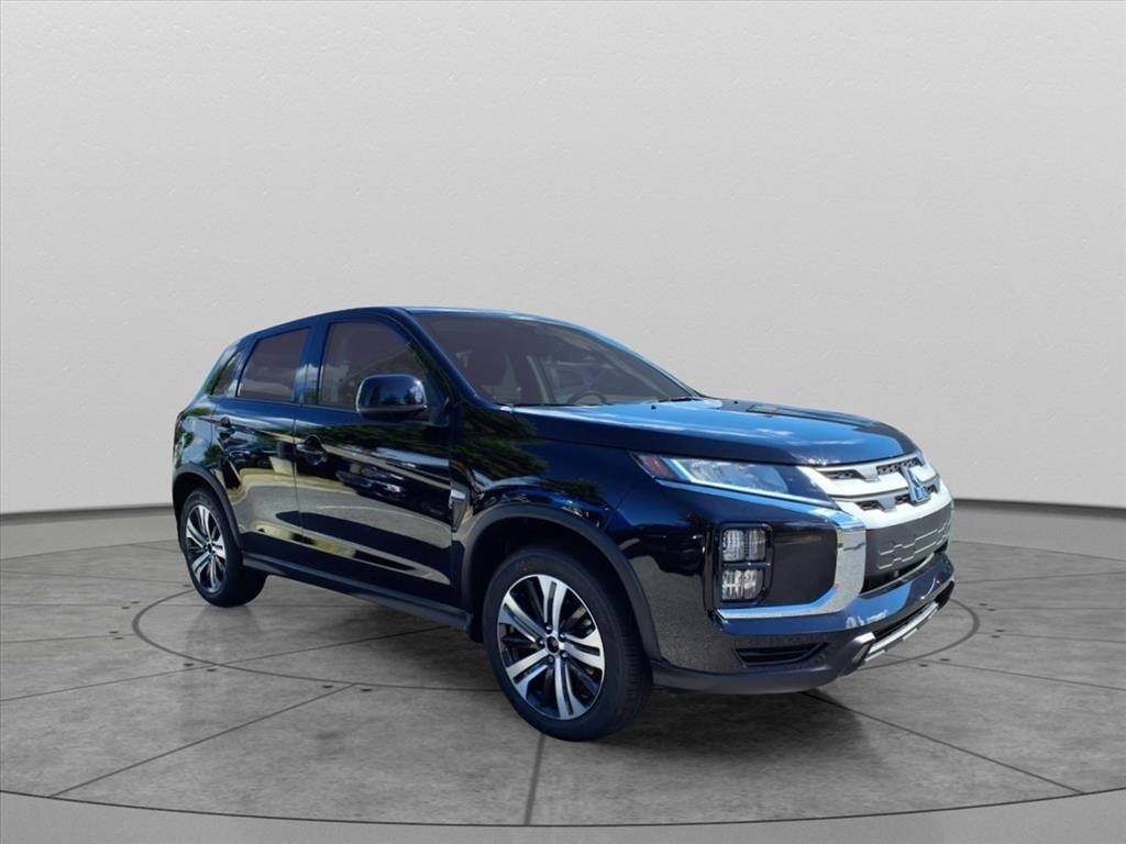 2025 Mitsubishi Outlander Sport ES photo 3