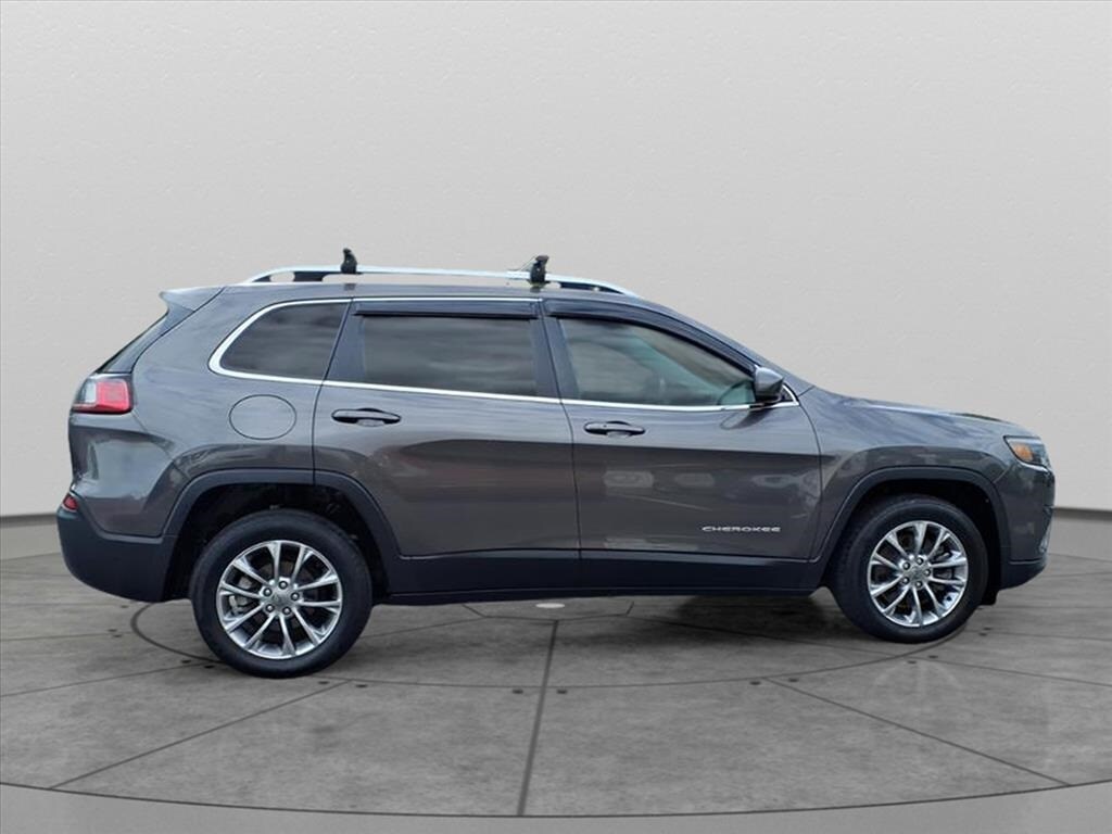 2019 Jeep Cherokee Latitude photo 3