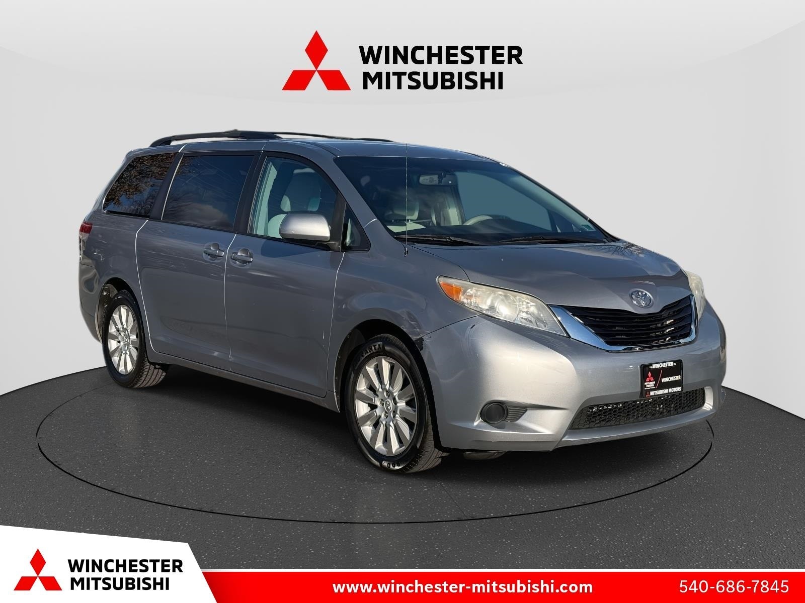 2012 Toyota Sienna LE's photo
