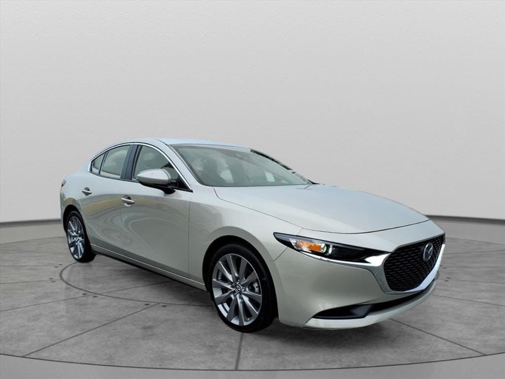 2022 Mazda Mazda3 Select photo 2