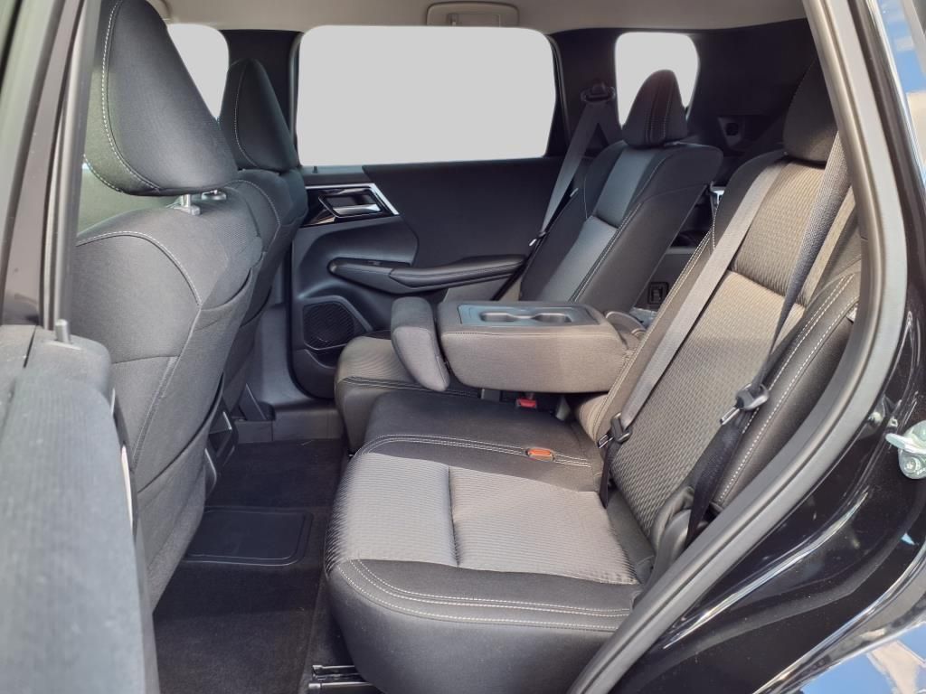 2025 Mitsubishi Outlander Plug-in Hybrid ES - Photo 10