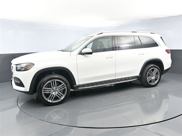 2022 Mercedes-Benz GLS GLS450's photo
