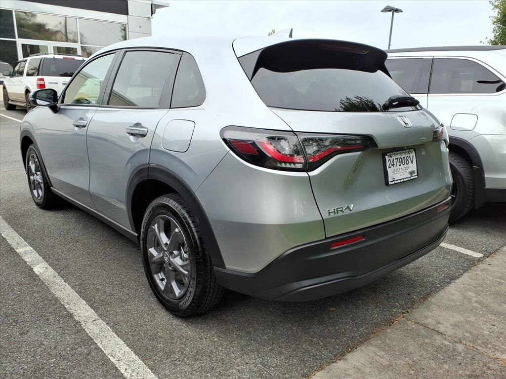 2026 Honda HR-V LX photo 4