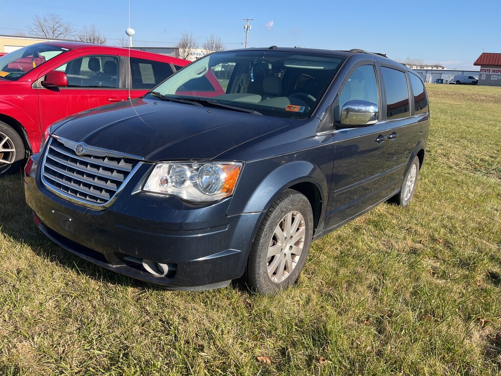 Used 2008 Chrysler Town & Country Touring Minivan/Van