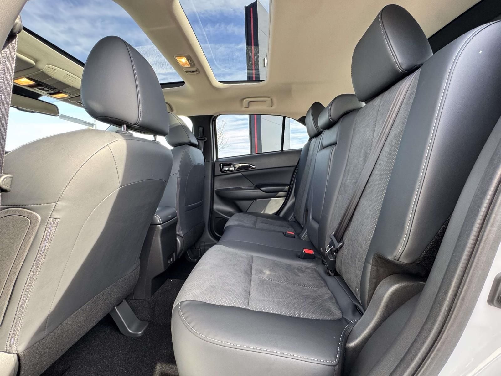 2026 Mitsubishi Eclipse Cross SE - Photo 9