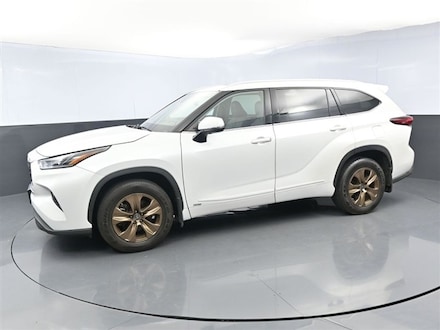 2022 Toyota Highlander Hybrid Bronze Edition SUV