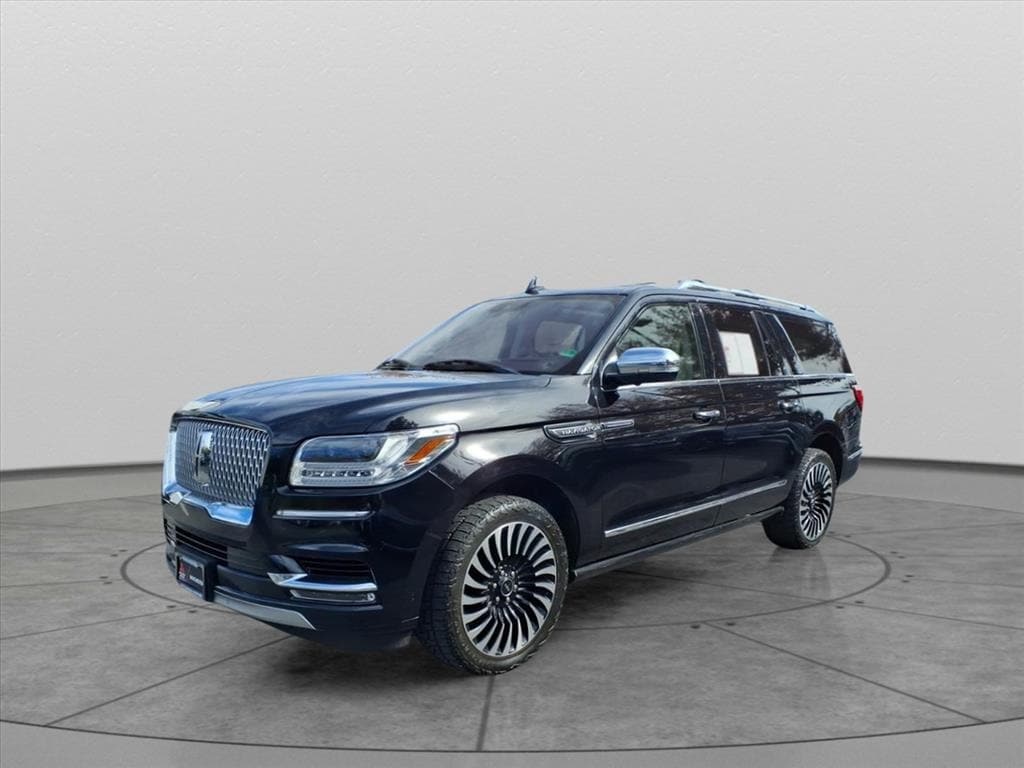 2019 Lincoln Navigator Black Label's photo