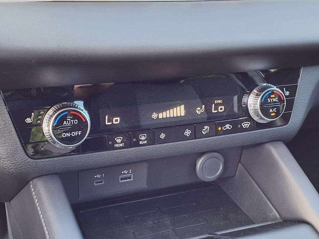 2025 Mitsubishi Outlander Plug-in Hybrid ES - Photo 18