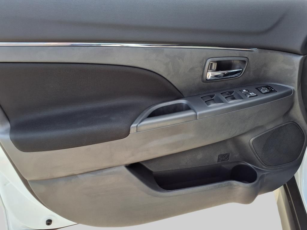 2025 Mitsubishi Outlander Sport TRAIL - Photo 14