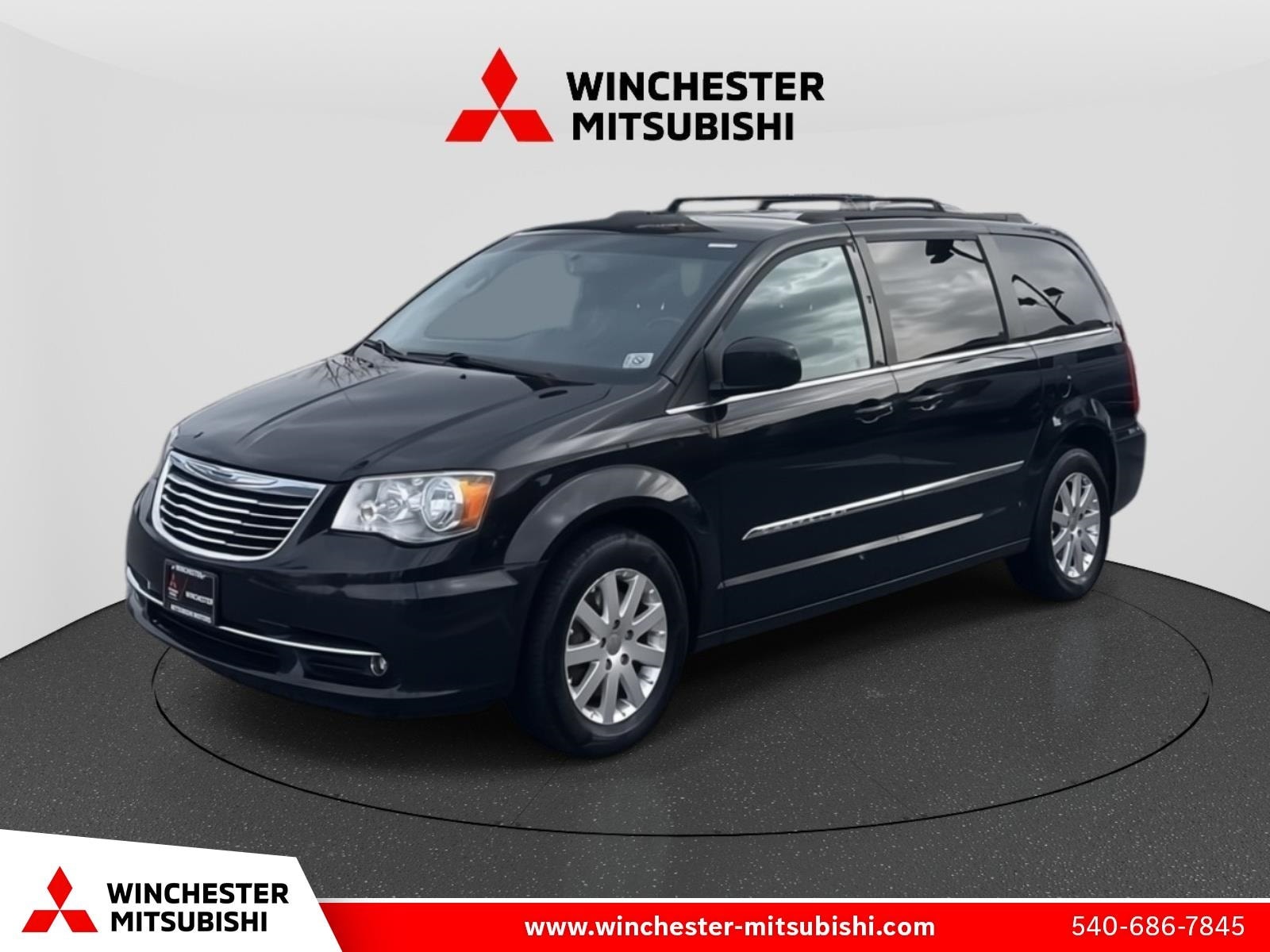 2014 Chrysler Town & Country Touring's photo