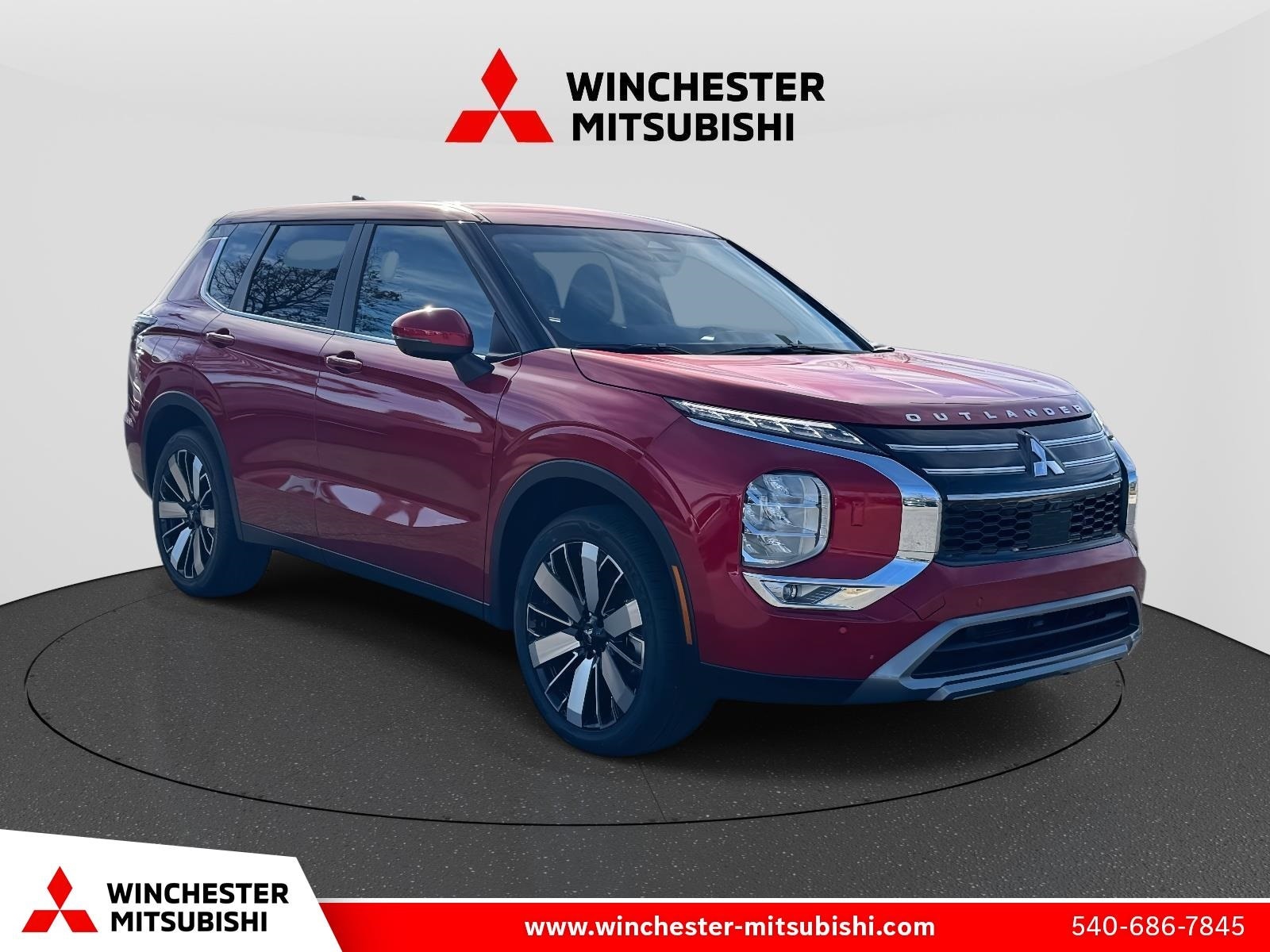 2025 Mitsubishi Outlander SE's photo