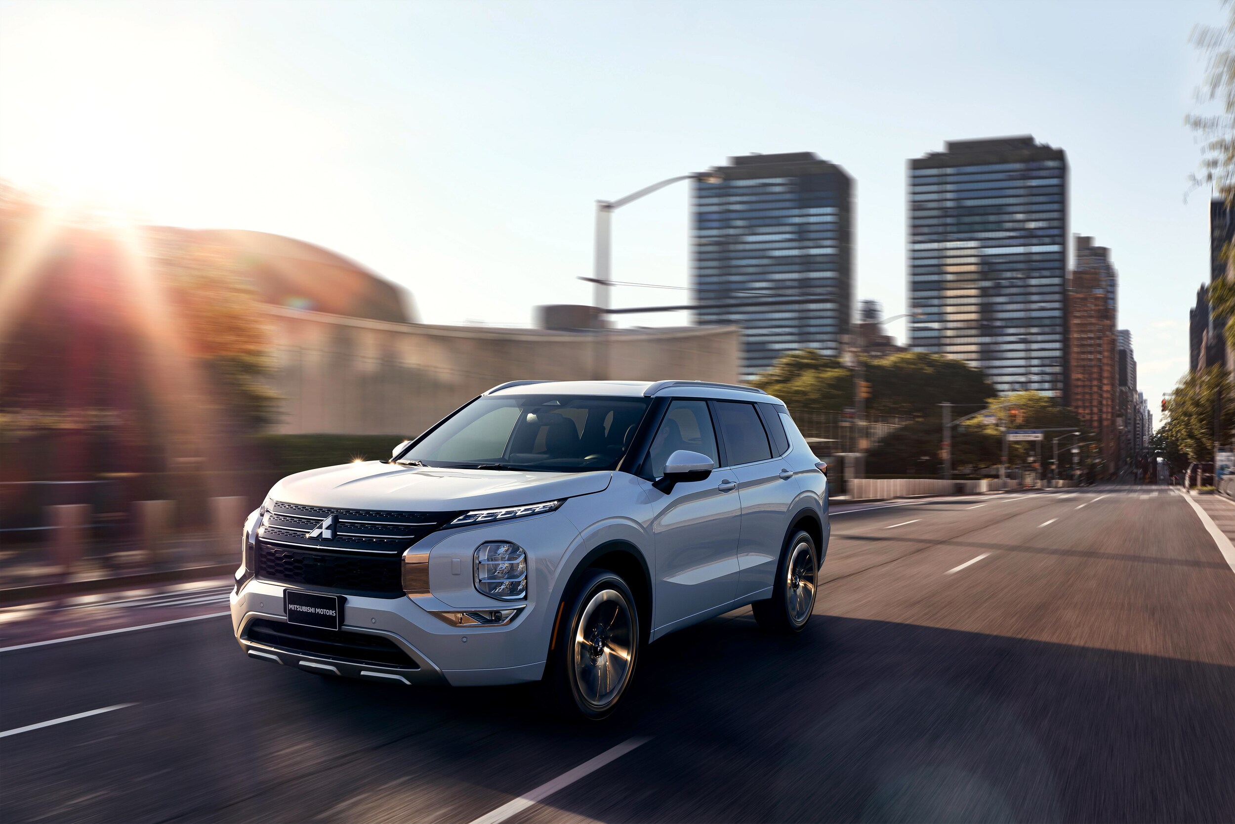 Outlander exterior front view