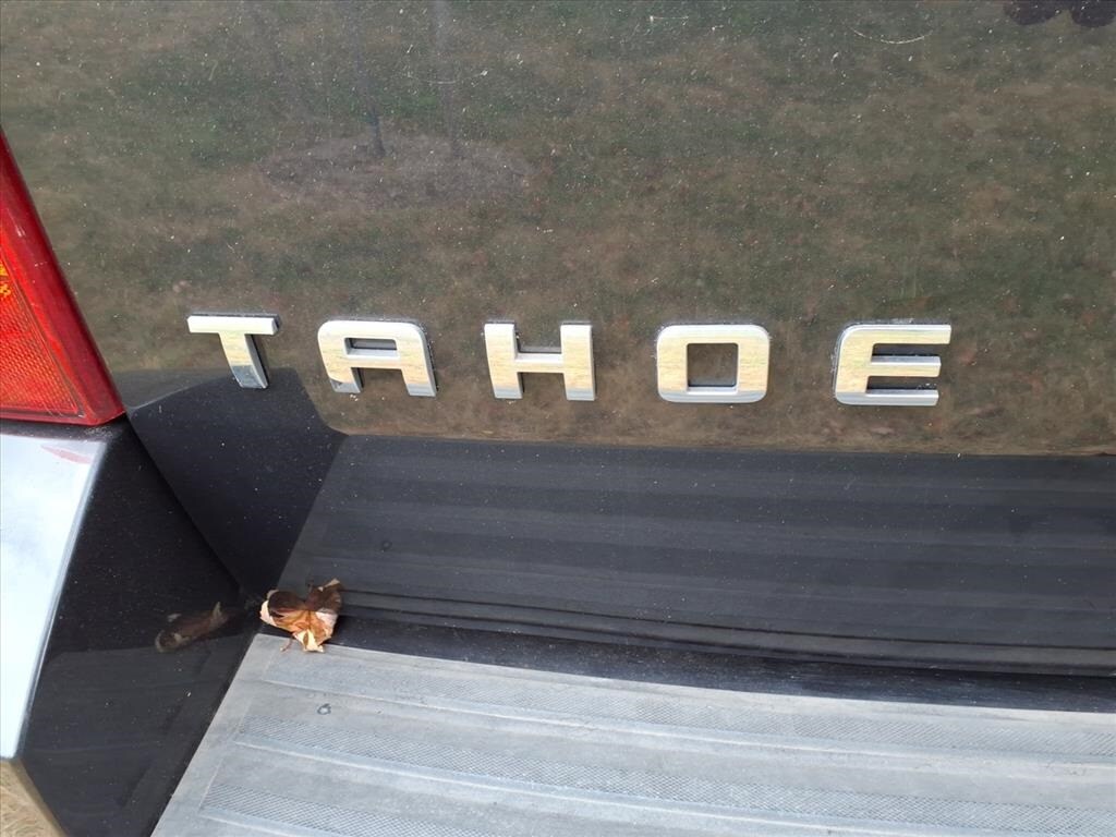 2013 Chevrolet Tahoe LT photo 3