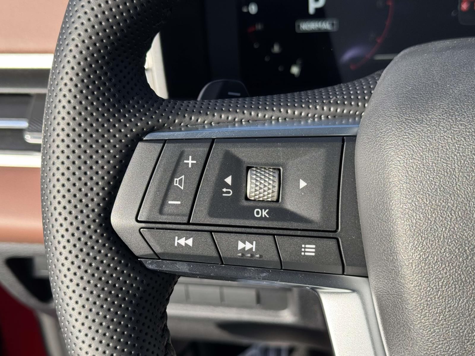 2026 Mitsubishi Outlander SEL - Photo 16