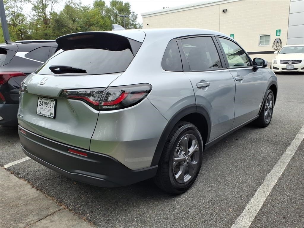 2026 Honda HR-V LX photo 3