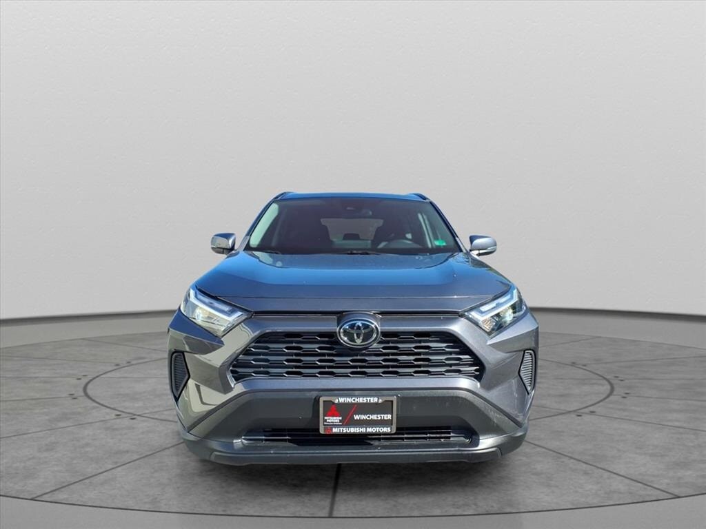 2023 Toyota RAV4 XLE photo 2