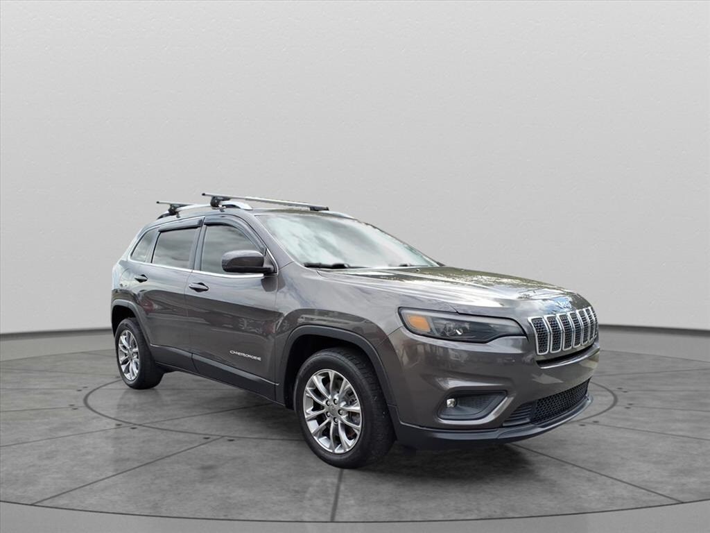 2019 Jeep Cherokee Latitude photo 2