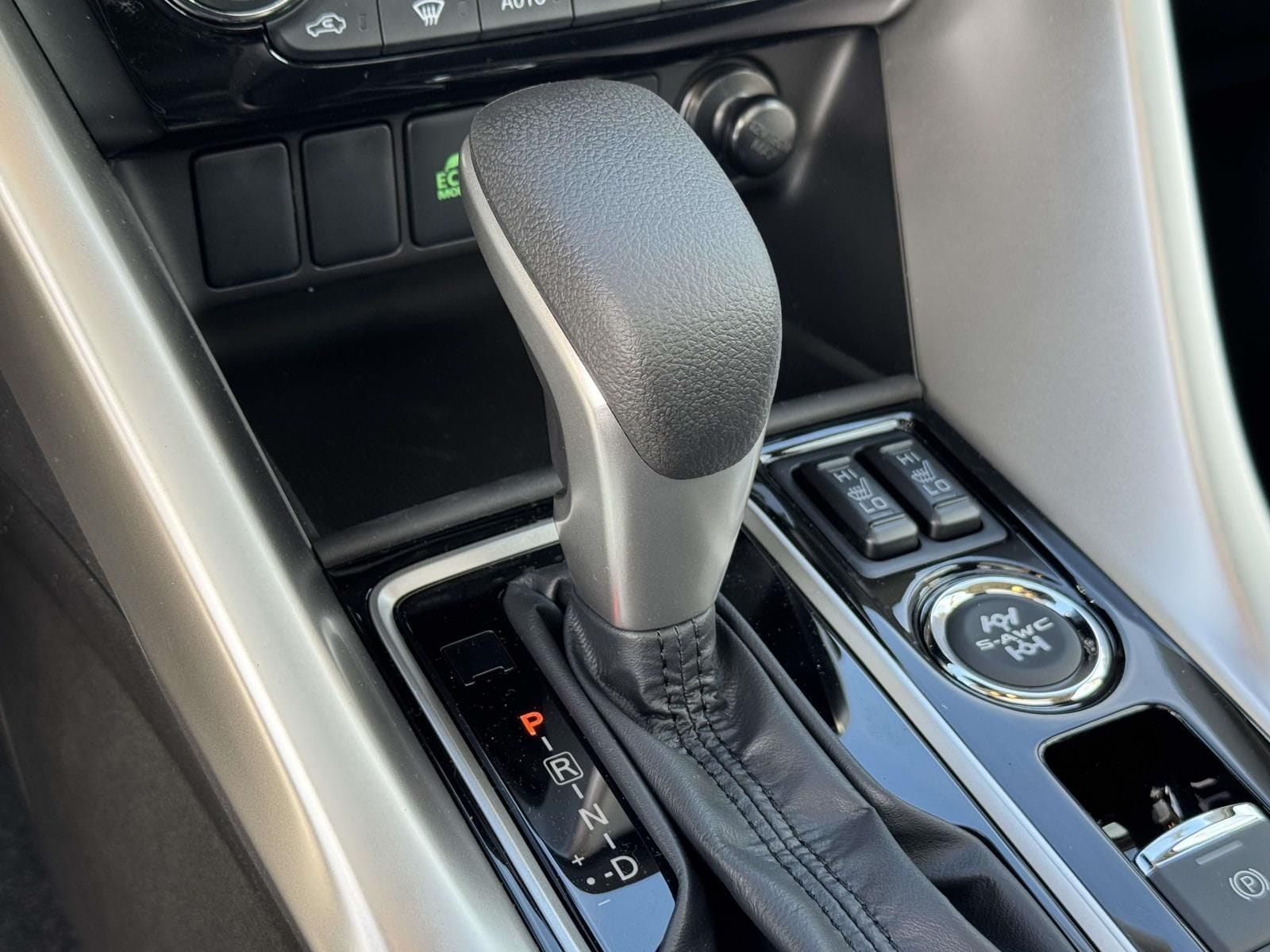 2026 Mitsubishi Eclipse Cross SE - Photo 15
