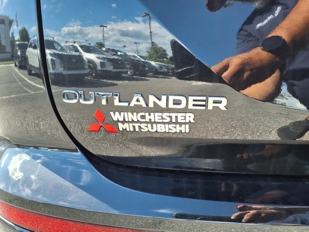 2025 Mitsubishi Outlander SEL Platinum Edition - Photo 8