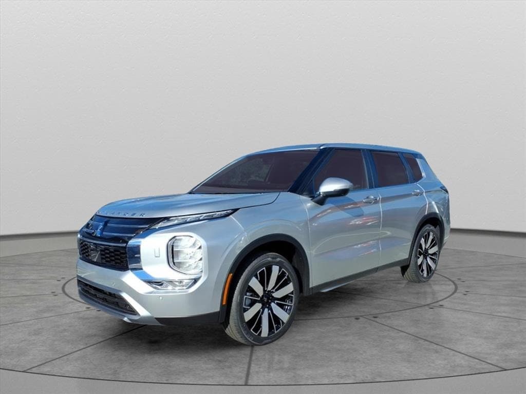 2025 Mitsubishi Outlander SE's photo