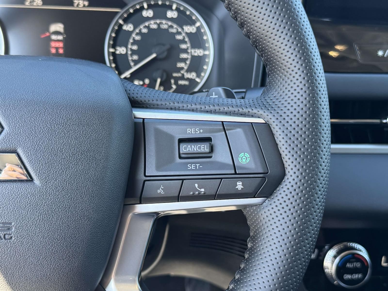 2026 Mitsubishi Outlander SE - Photo 25