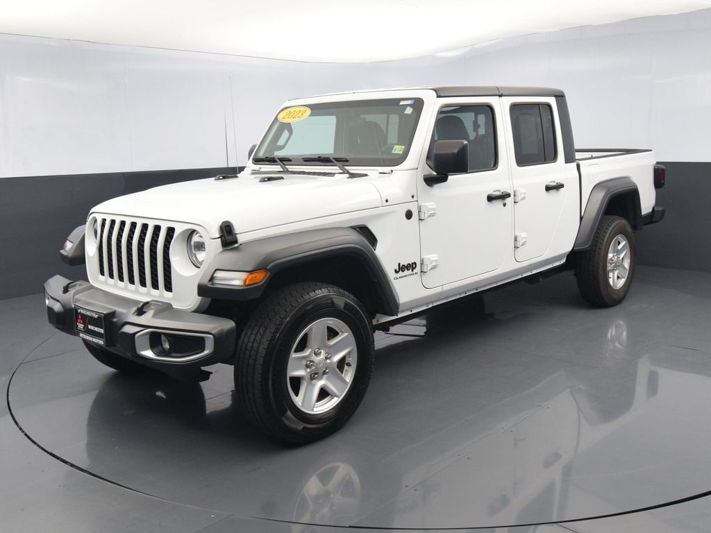 Used 2023 Jeep Gladiator Sport S with VIN 1C6HJTAG4PL522367 for sale in Winchester, VA