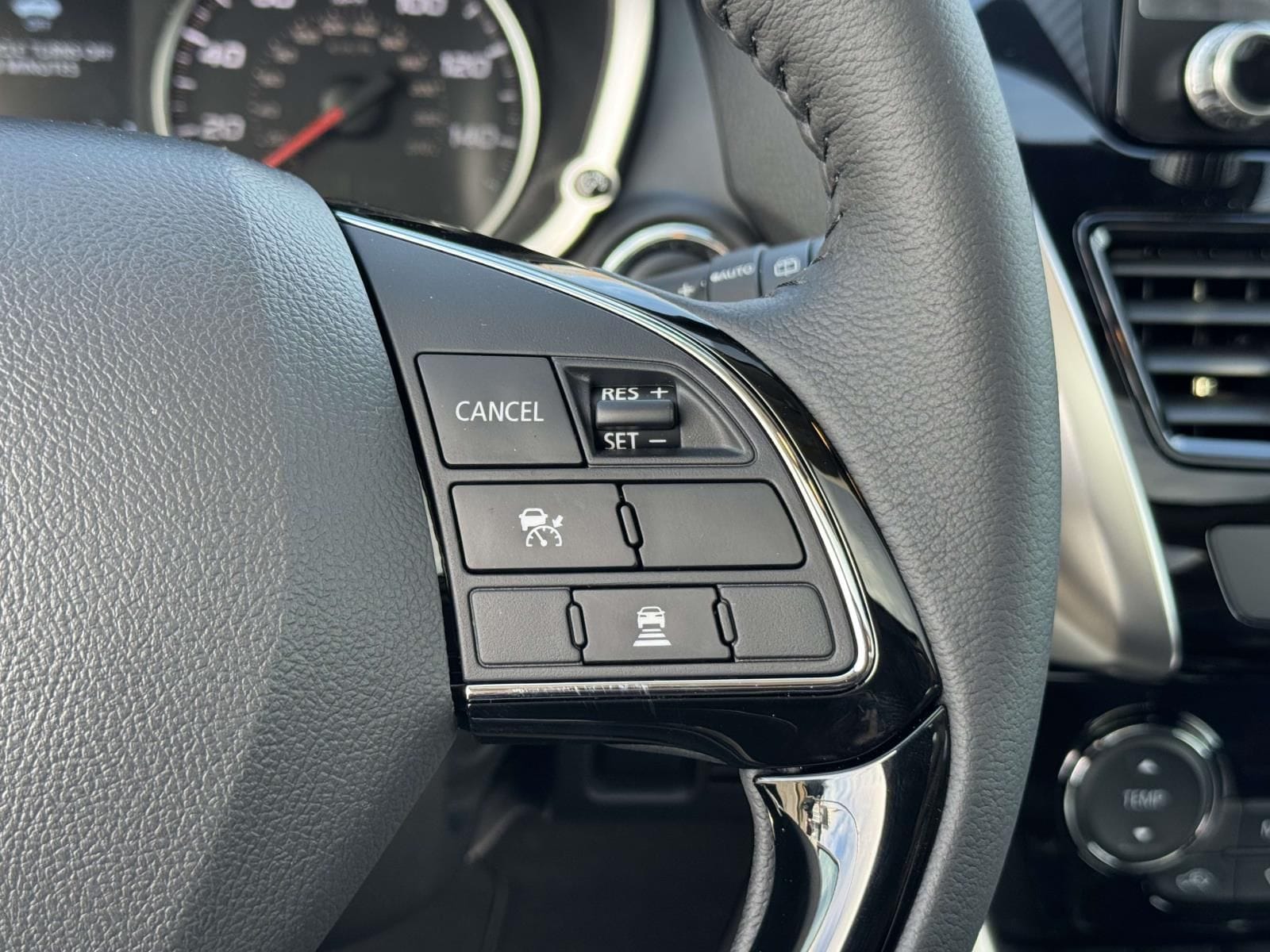 2026 Mitsubishi Eclipse Cross SE - Photo 16