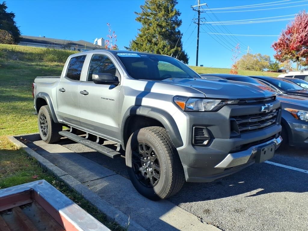 2023 Chevrolet Colorado Trail Boss photo 2